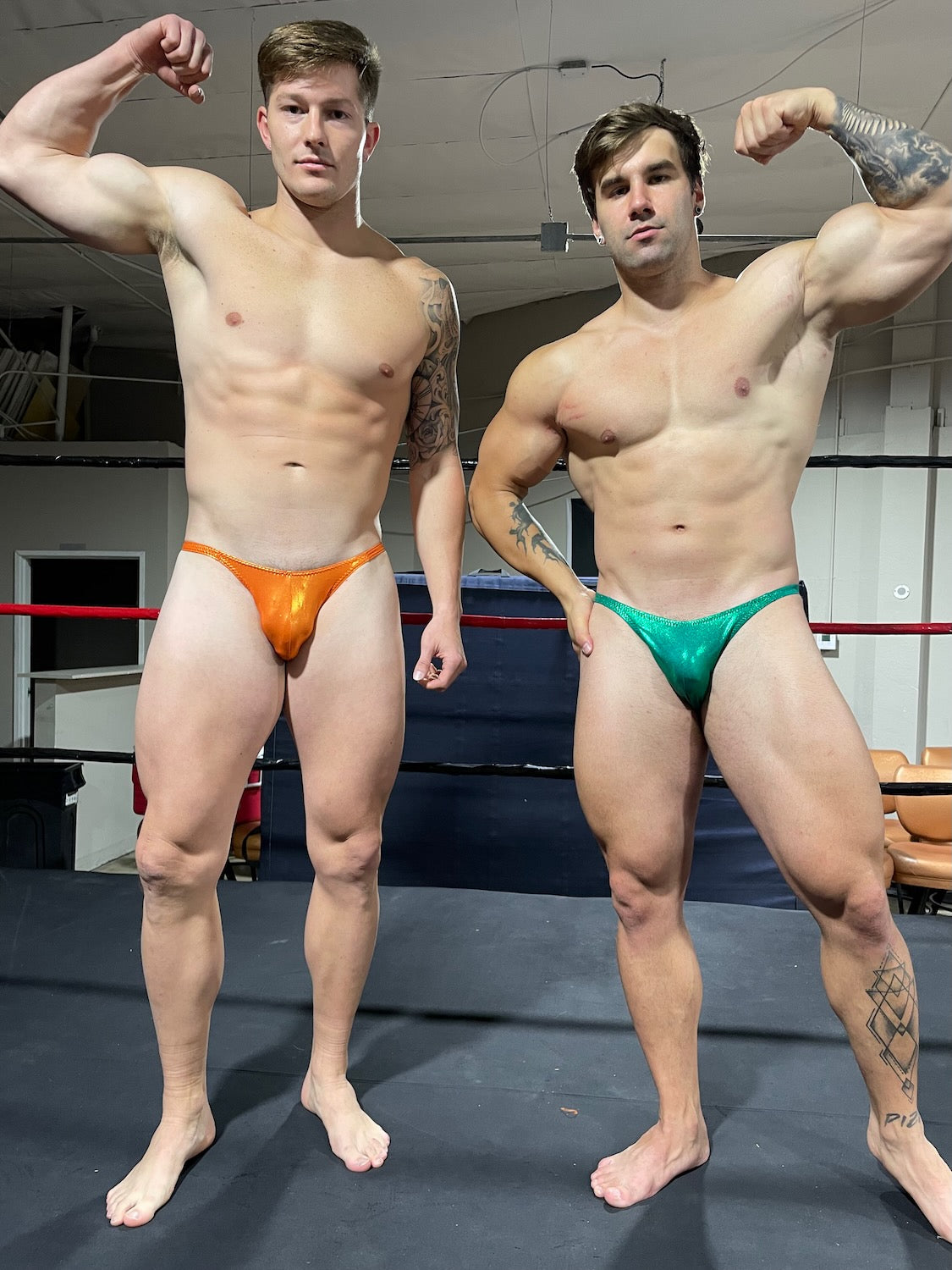 Side by side bicep flex