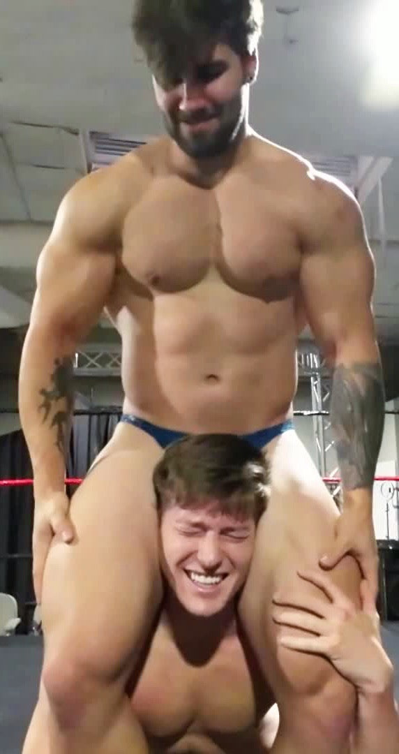 standing head scissors