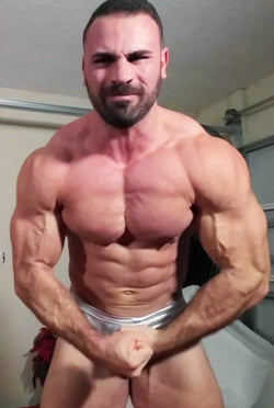 Bodybuilder most muscular pose