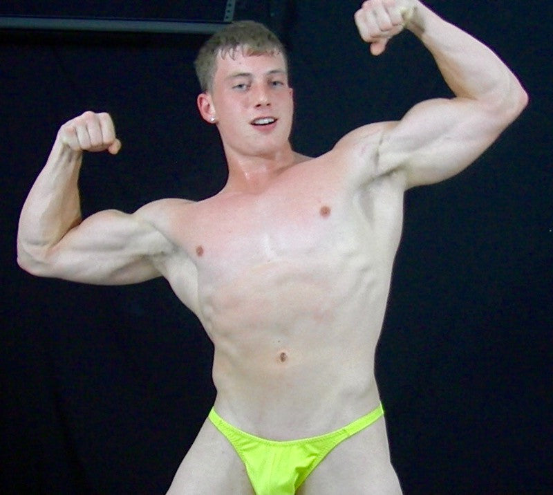 Scrappy flexes his biceps in Thunders Arena