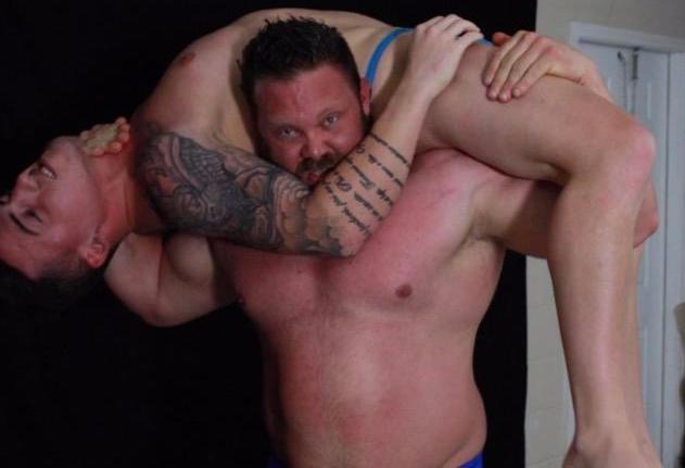 The Mountain Marco Torture Rack Over the Shoulder