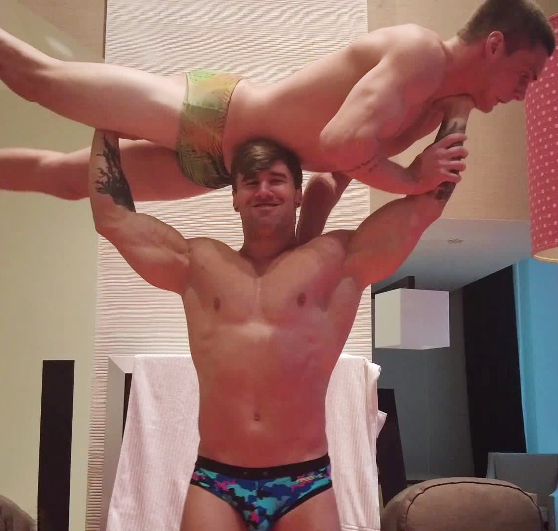 Loki gorilla pressing Bronze Bullet