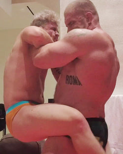 Davin choke lifting Axel